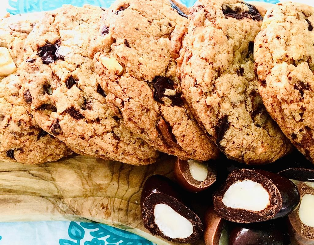 Chocolate brazil nut cookies