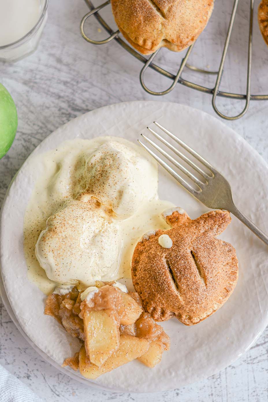 Mini apple pies