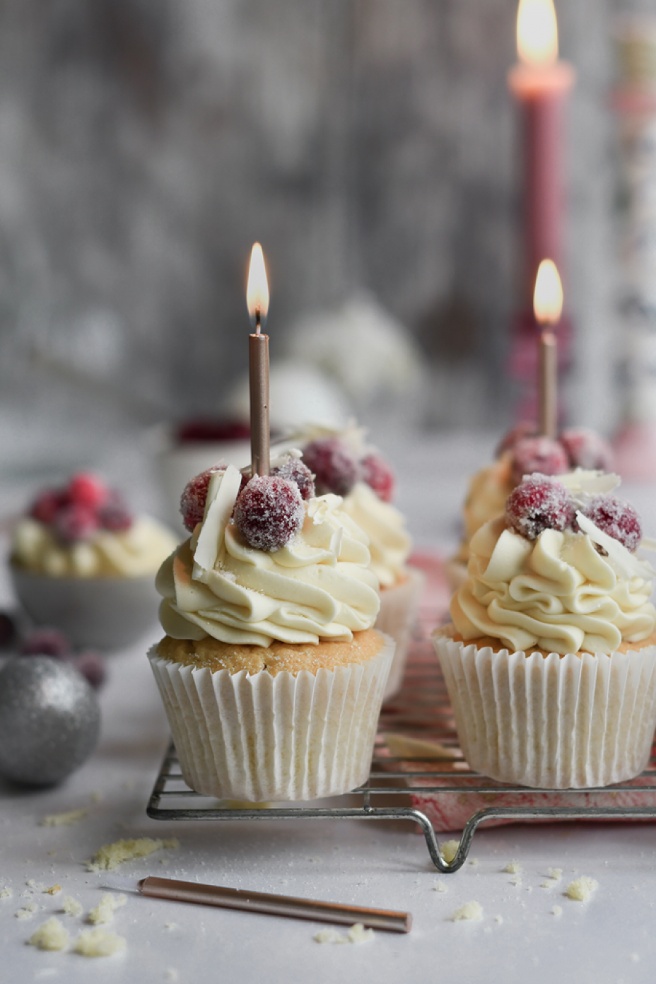 White chocolate and cranberry cupcakes