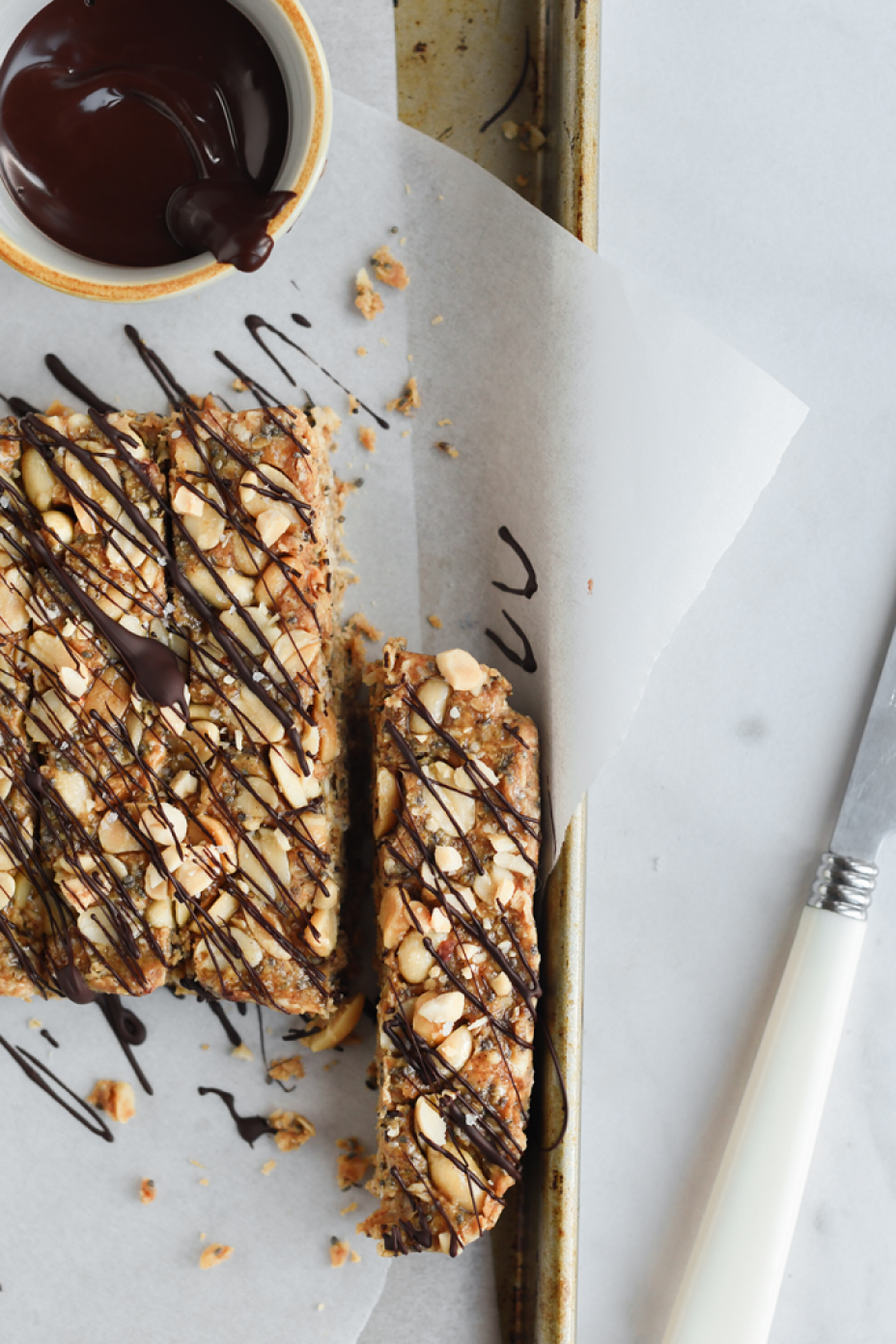 No bake peanut butter bars. A delicious and speedy mid afternoon pick me up